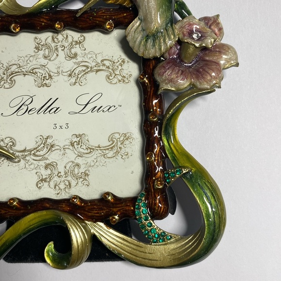 Bella Lux Vintage Hummingbird Frame holds 3" x 3" Photo - Picture 3 of 7